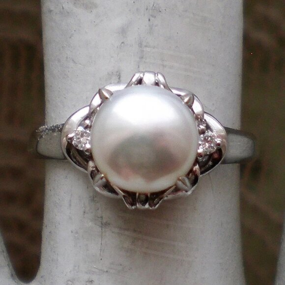 Vintage Solid Platinum Pt 900 White Cultured Pearl Diamond Ring